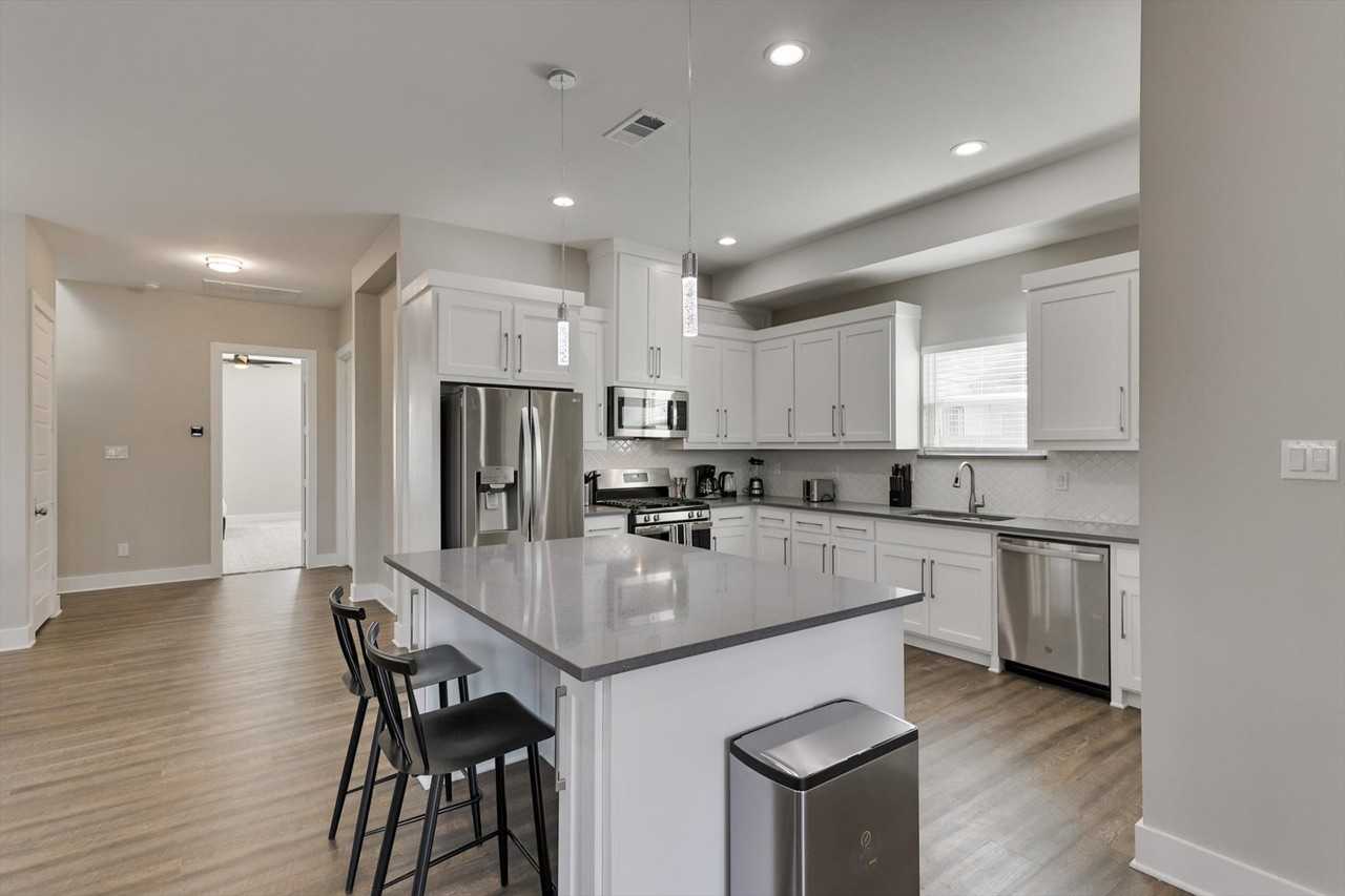 3421 Nomas Street #NA - Photo 5 of 31