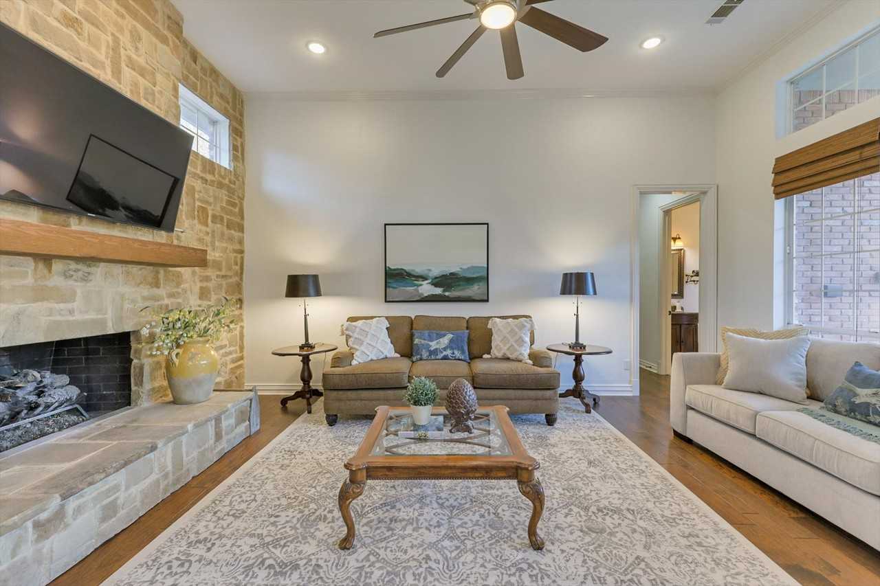 905 Tiffany Lane #NA - Photo 3 of 40