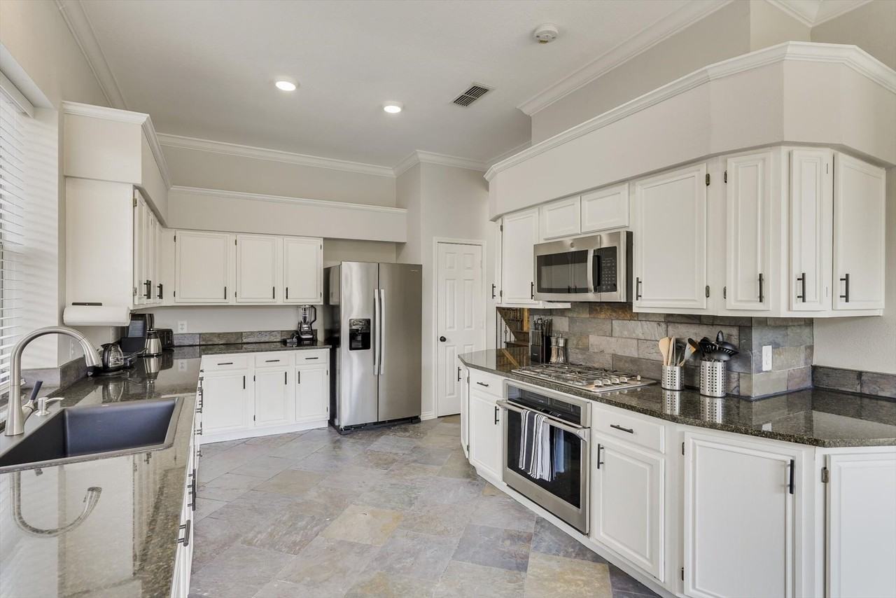 2313 Kingsley Drive #NA - Photo 5 of 39