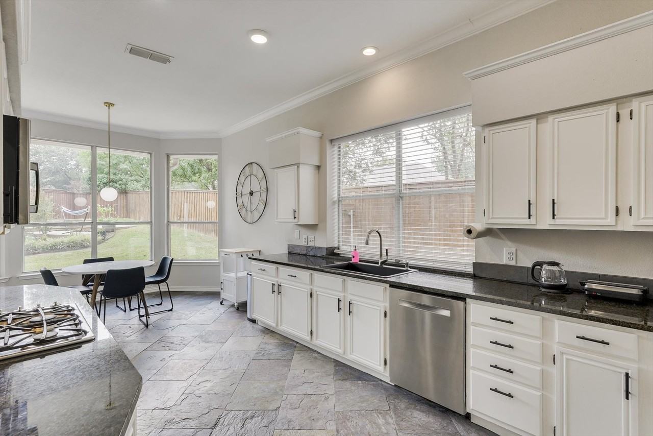 2313 Kingsley Drive #NA - Photo 7 of 39