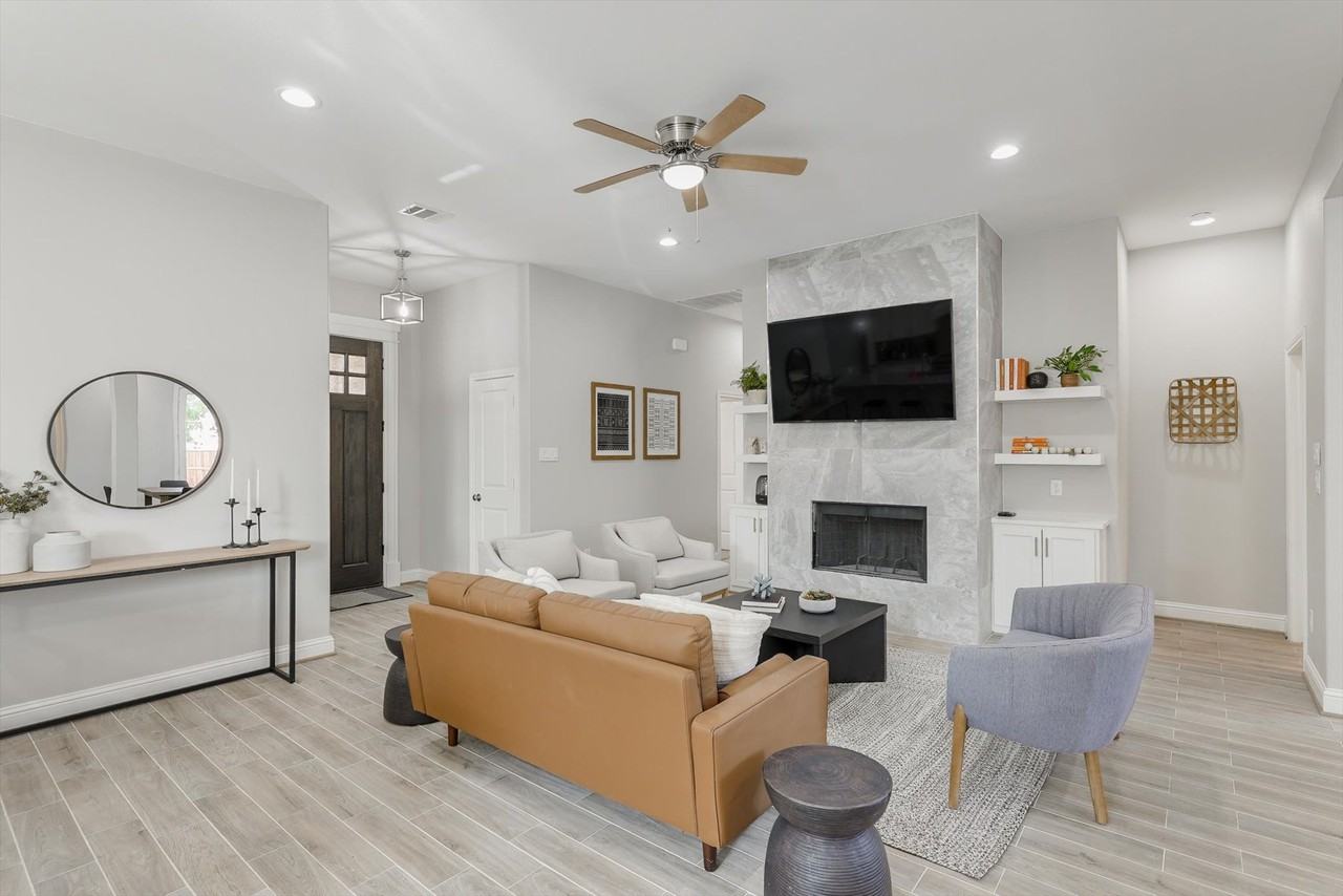 8206 Chesham Dr #NA - Photo 2 of 34