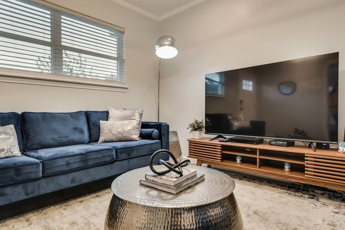 1203 Andrews St #NA - Photo 6 of 43