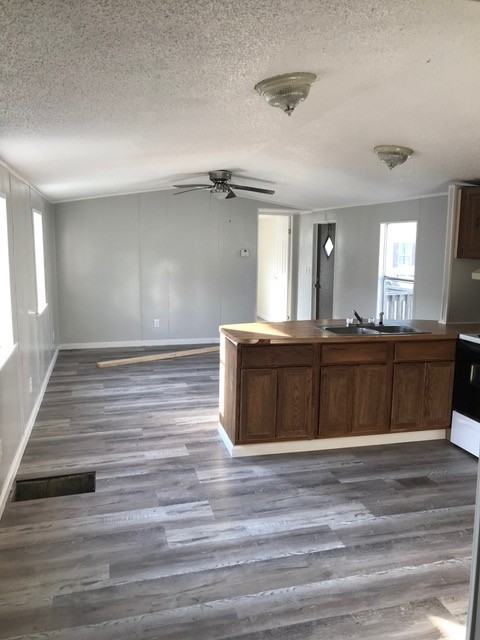 45 Coach Dr #NA - Photo 5 of 7