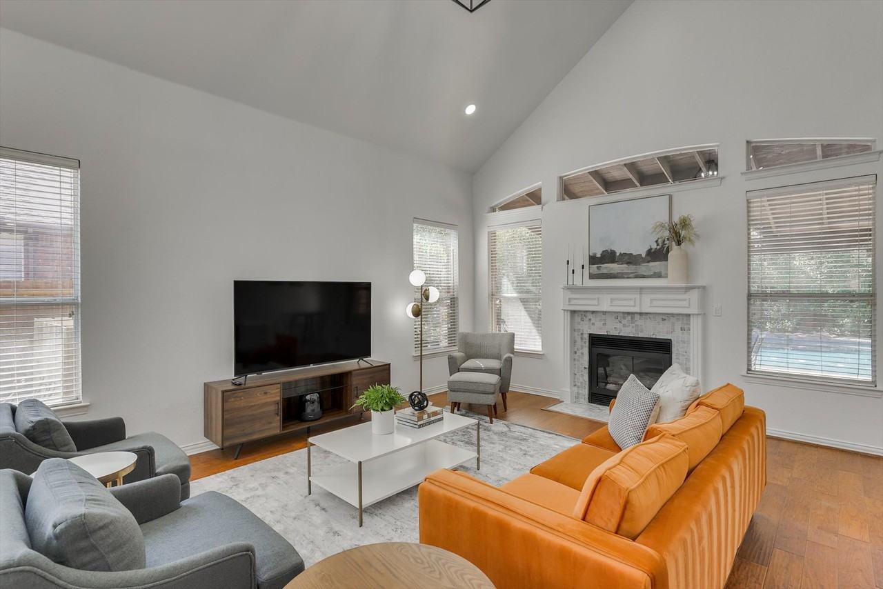 2410 Shorewood Ct #NA - Photo 2 of 42