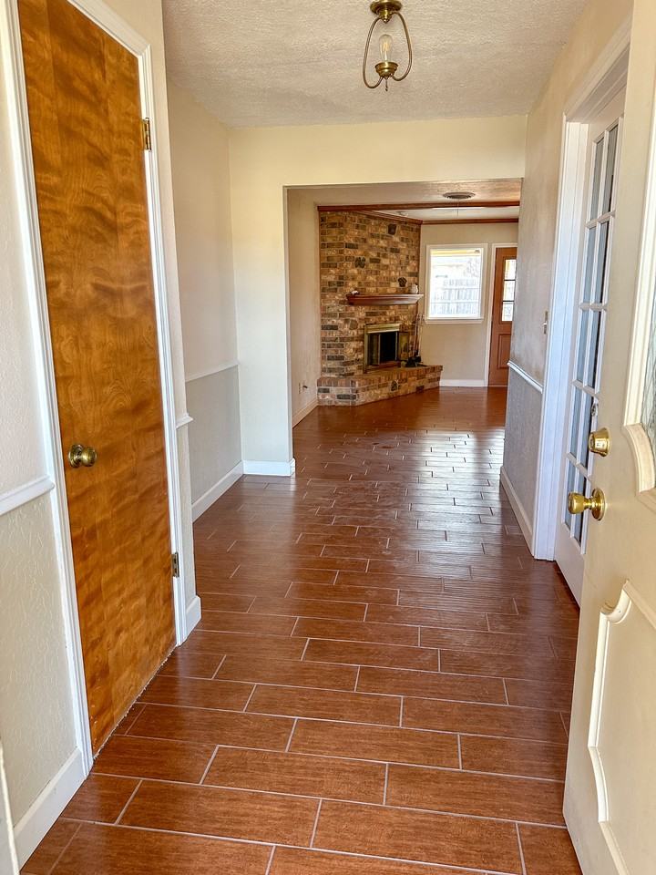 2418 15th Ave #NA - Photo 2 of 23