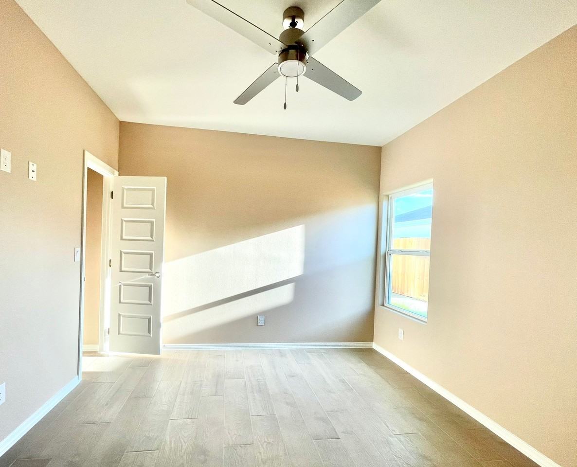 3013 Driftwood Ln #1 - Photo 2 of 7