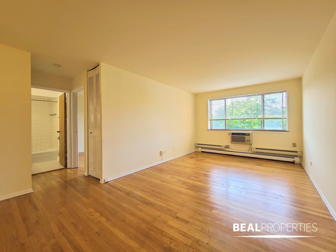 660 West Wrightwood Avenue #312 - Photo 3 of 10