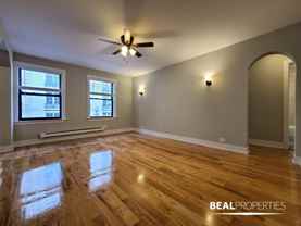 425 W Roscoe St #610 - Photo 1 of 1