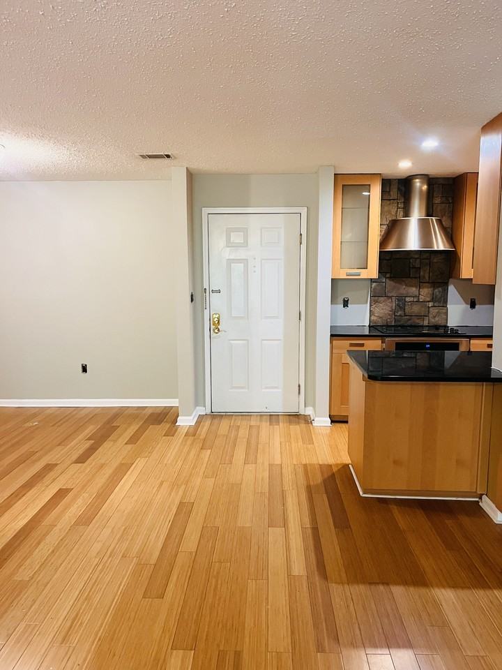4210 Pine Heights Dr Ne #4210 - Photo 4 of 31