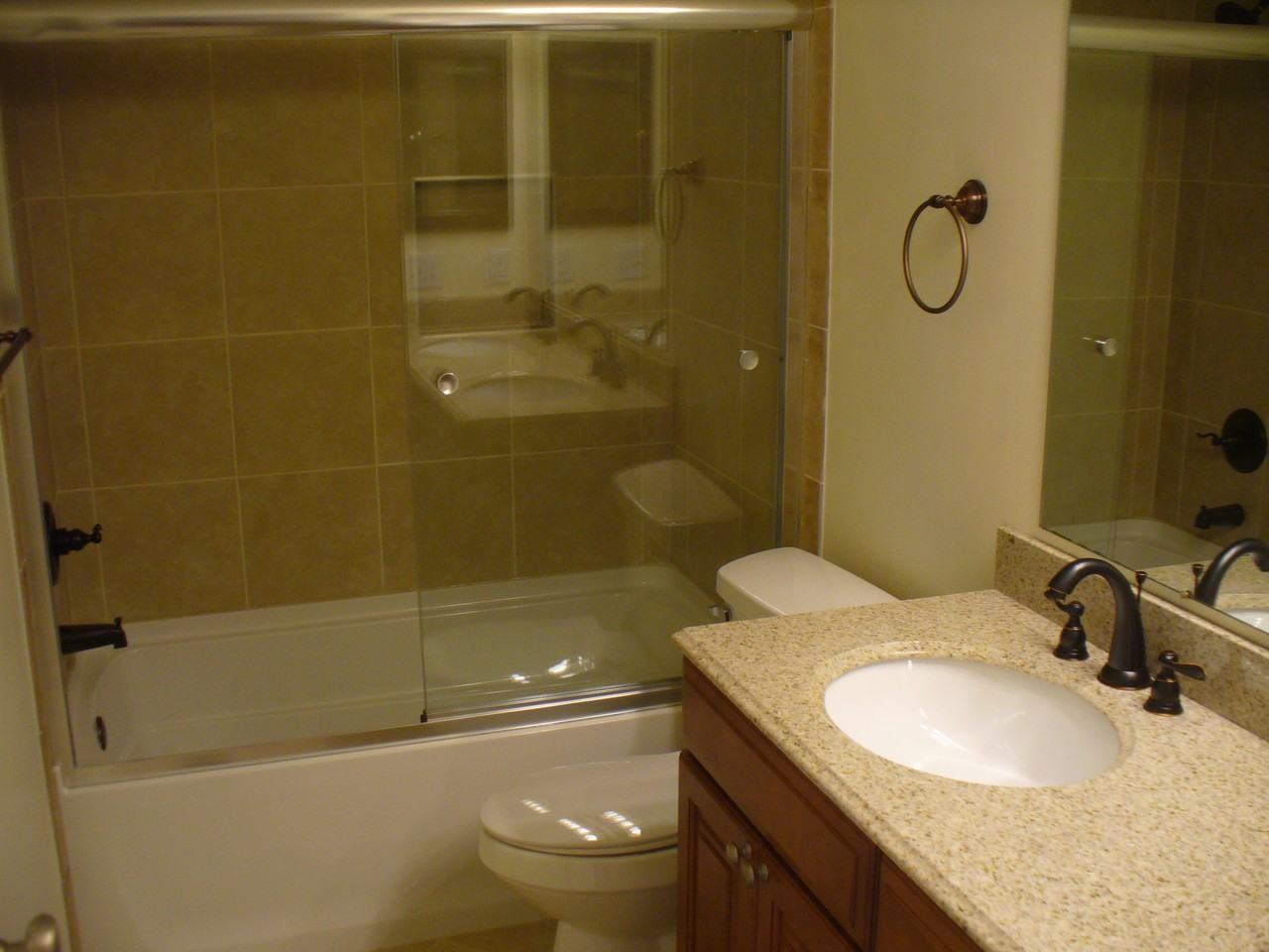 2469 Sutter Pkwy #NA - Photo 6 of 11