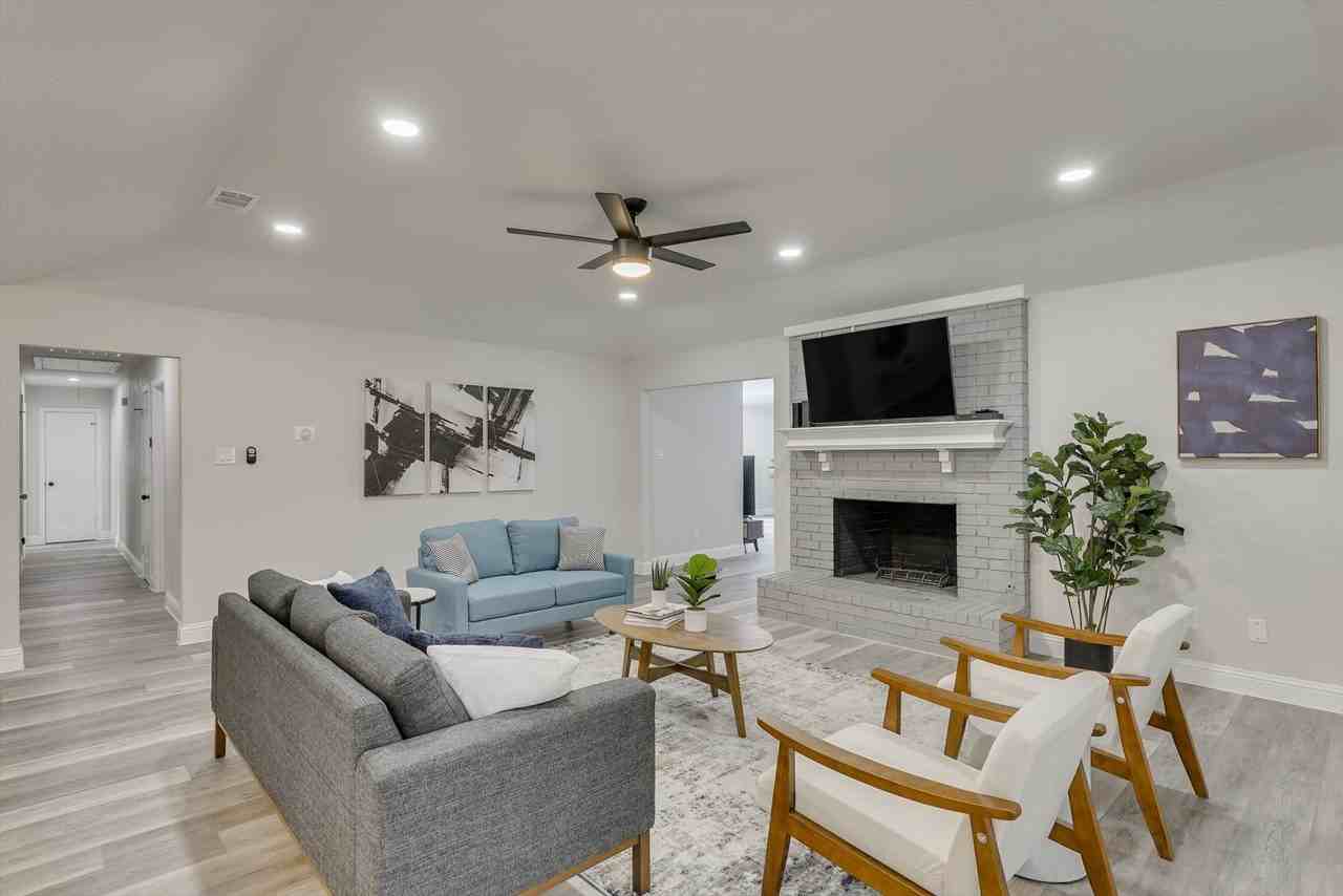 3921 Amy Ave #NA - Photo 2 of 38