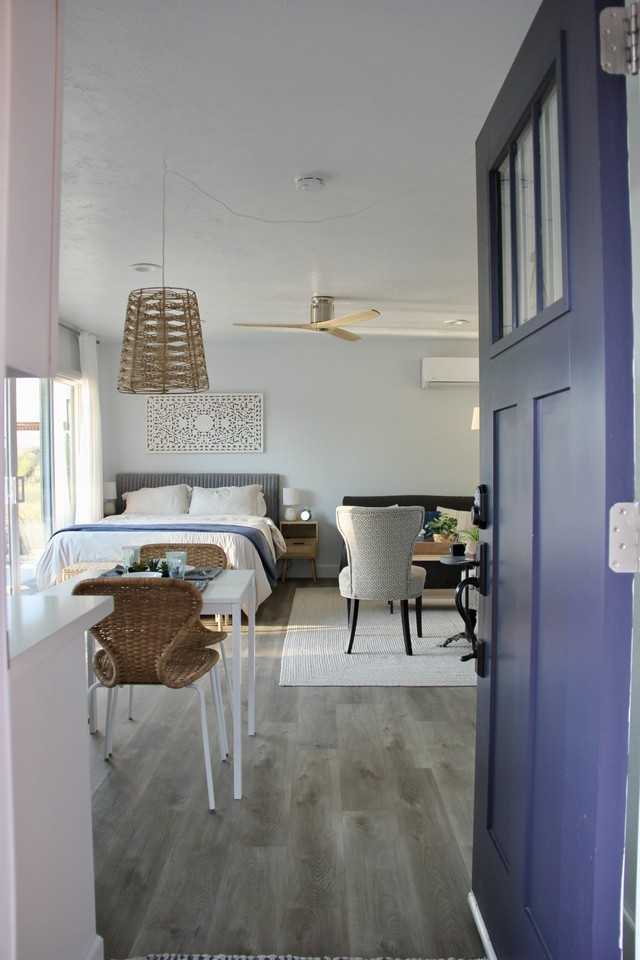 5560 E International Ave - Photo 3 of 17