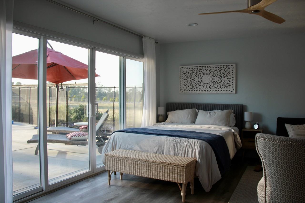 5560 E International Ave - Photo 4 of 17