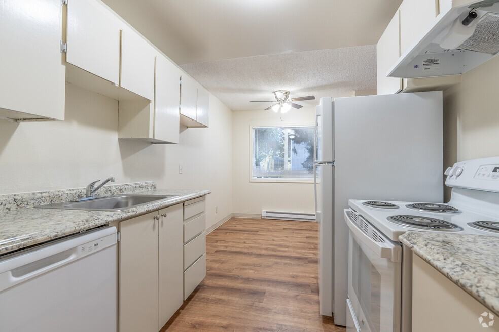 14070 Sw 112th Ave #00 - Photo 4 of 18