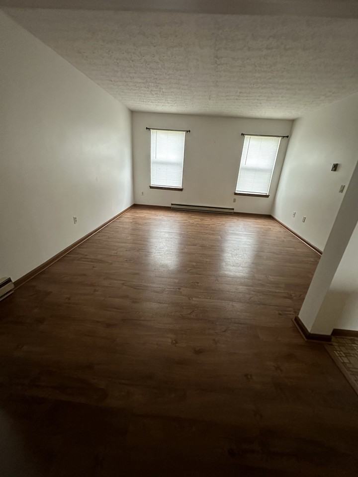 9765 Johnnycake Ridge Rd #NA - Photo 5 of 11