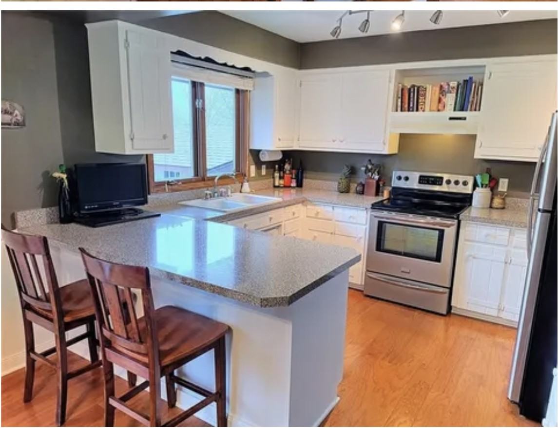 1717 Hazelwood Cir #NA - Photo 3 of 9