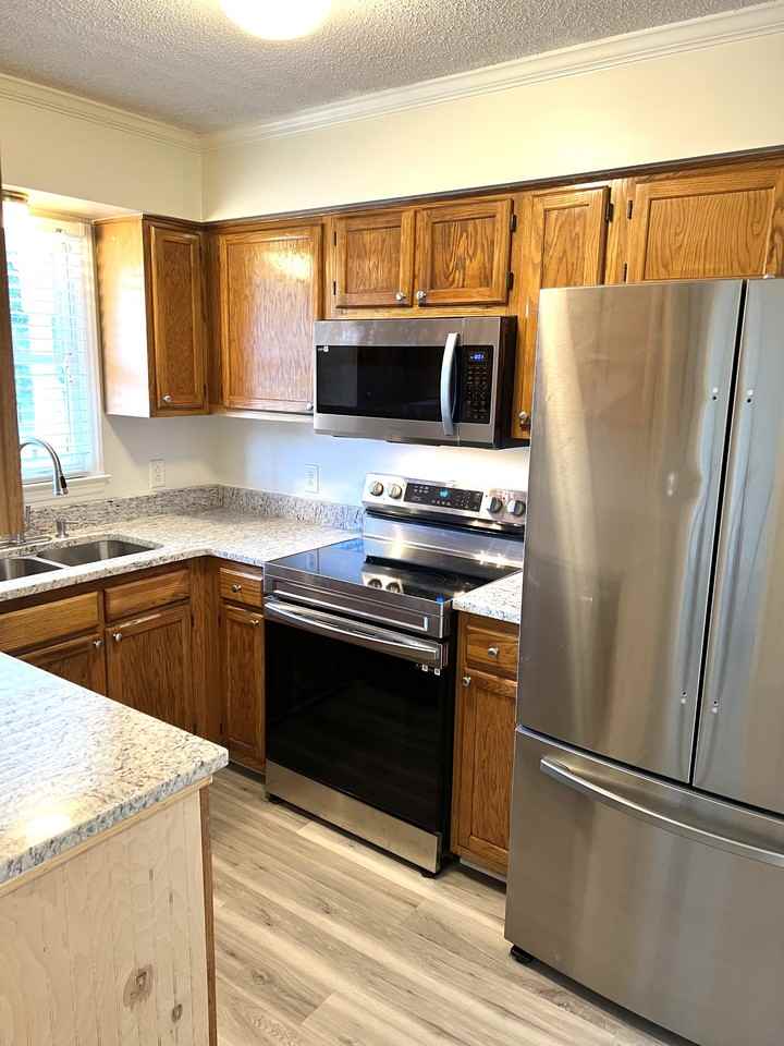 1627 Oakland Hills Way #1627 - Photo 4 of 37