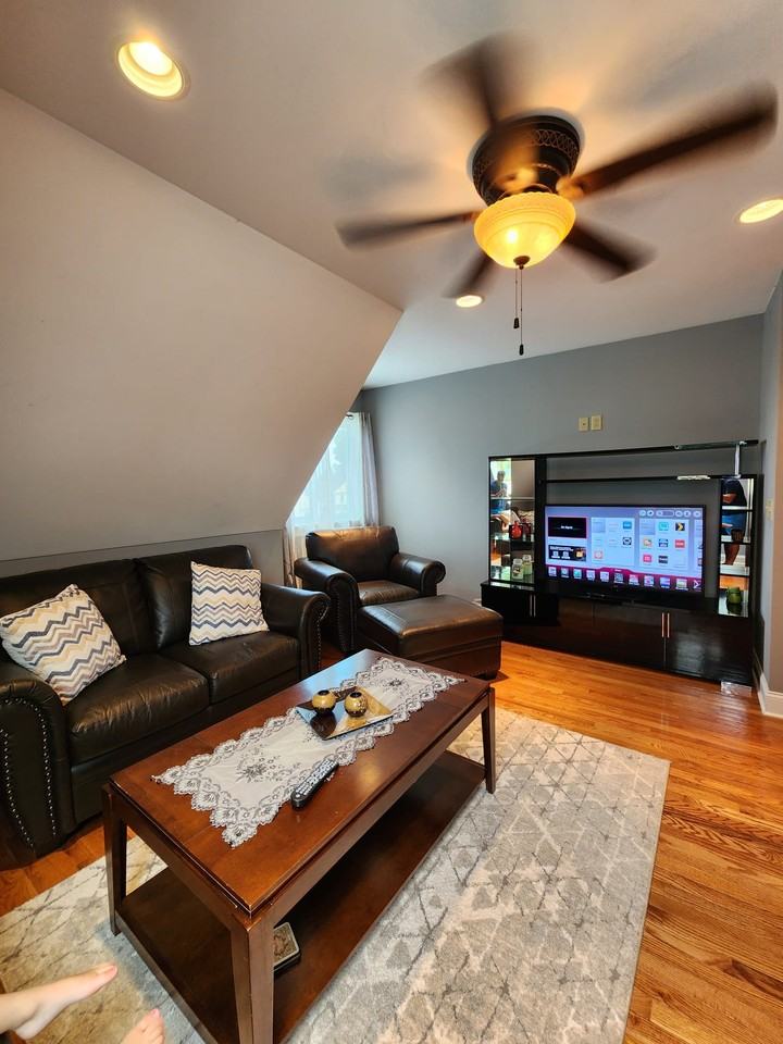 313 Montauk Ave #2 - Photo 2 of 19