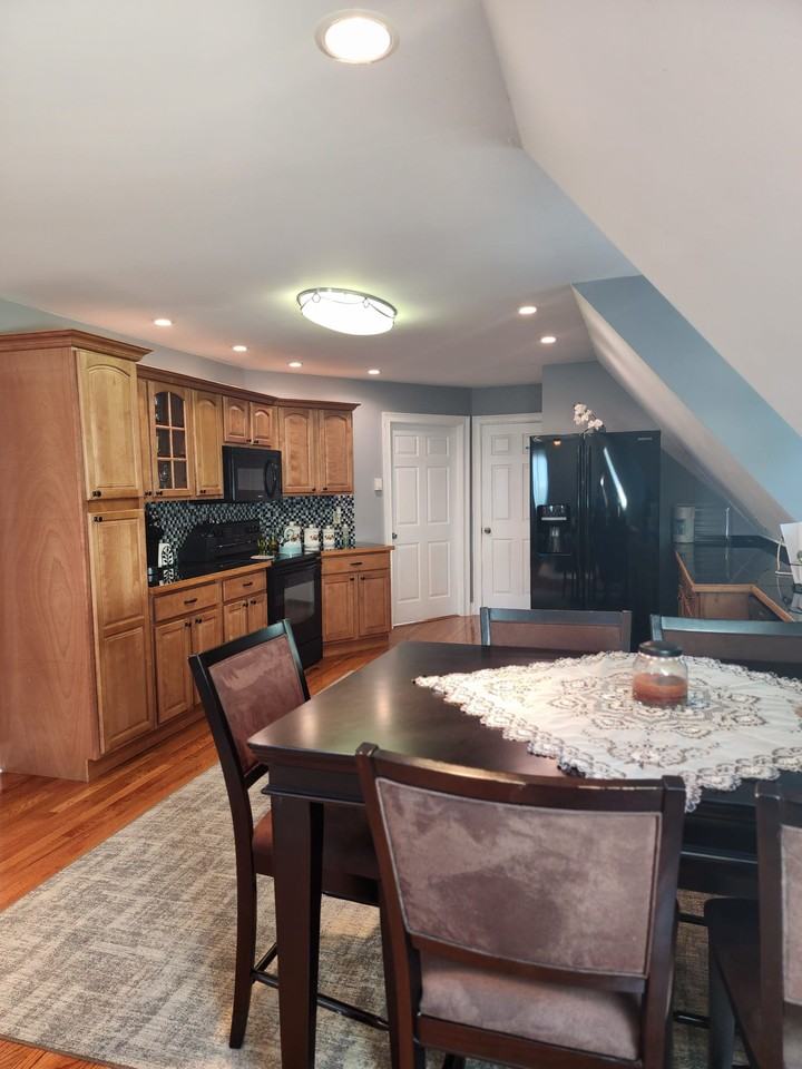 313 Montauk Ave #2 - Photo 7 of 19