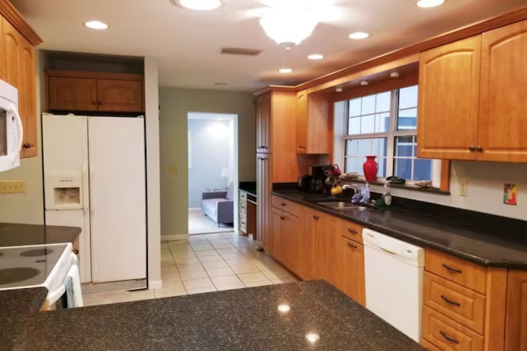 823 E 8th Ave #NA - Photo 3 of 14