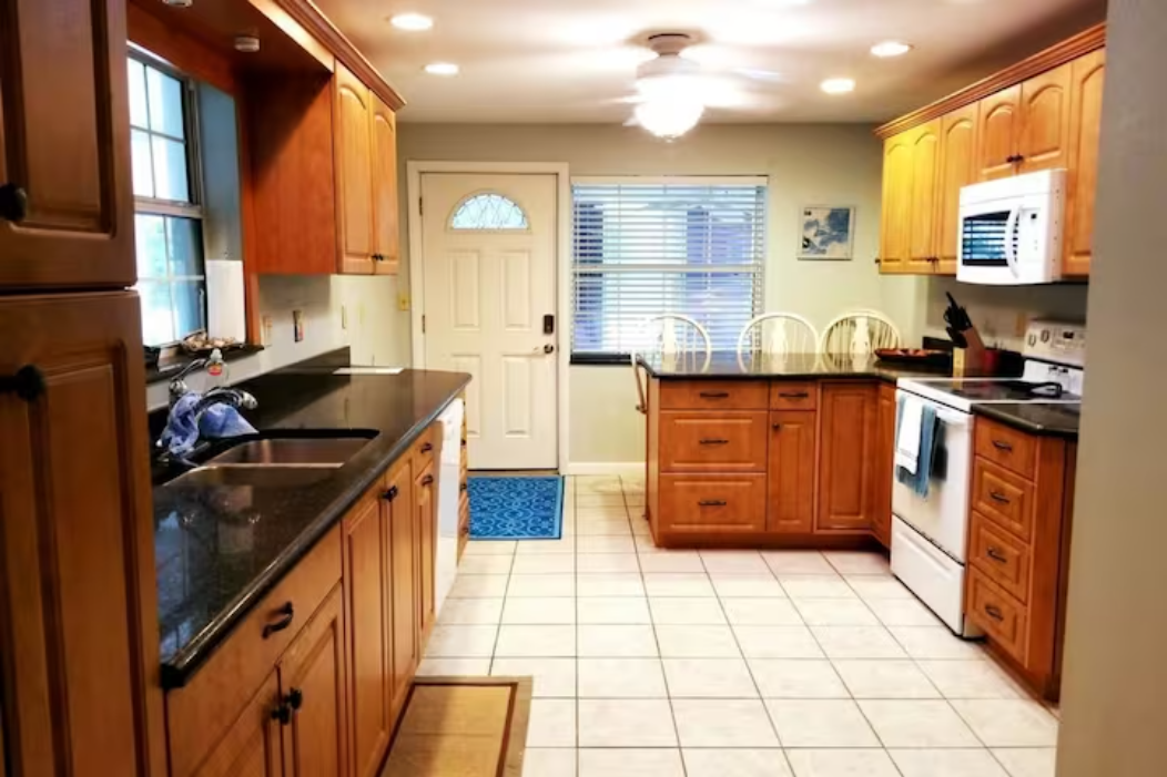 823 E 8th Ave #NA - Photo 4 of 14