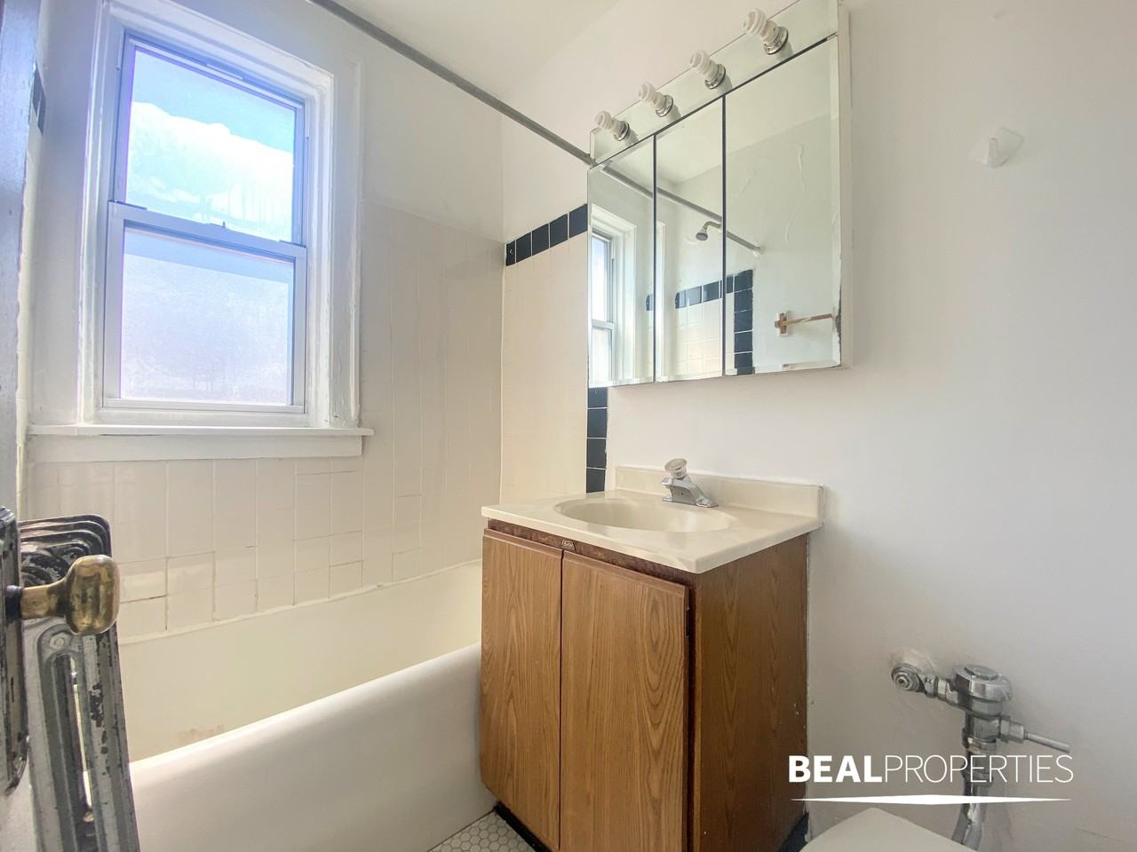 711 W Belmont Ave #205 - Photo 7 of 7