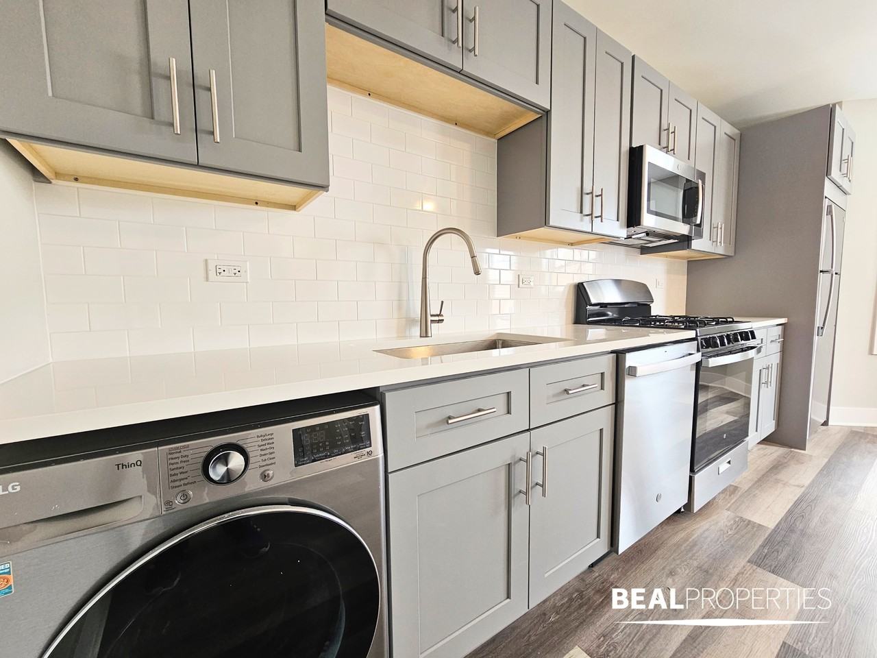 373 Hazel Ave #B8 - Photo 5 of 9