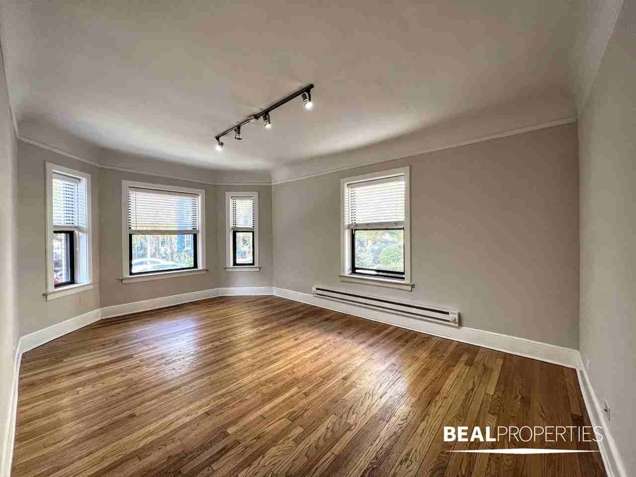 2317 N Rockwell St #A1