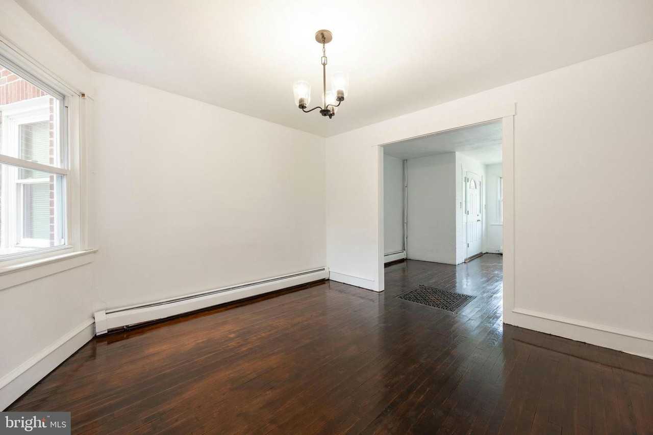 337 Stuart Ave #0 - Photo 6 of 26