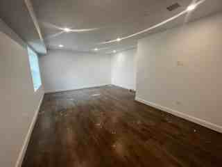 135 Adelphi Ave #B - Photo 6 of 12