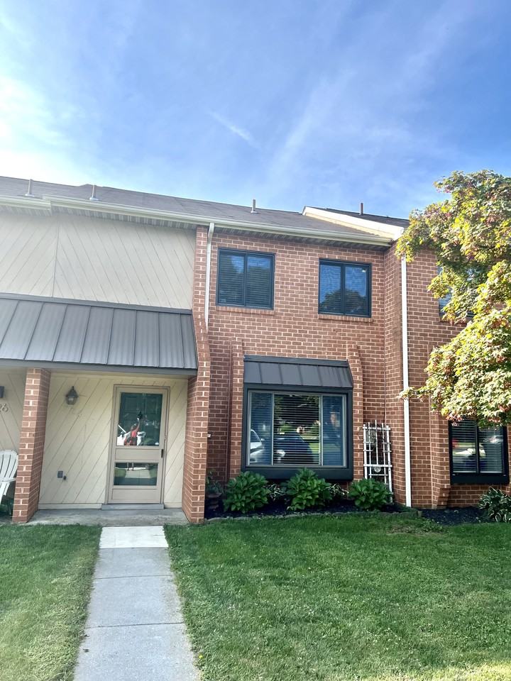 224 Towyn Ct #1 - Photo 2 of 10