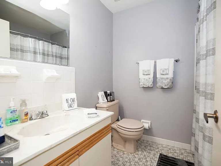 224 Towyn Ct #1 - Photo 3 of 10