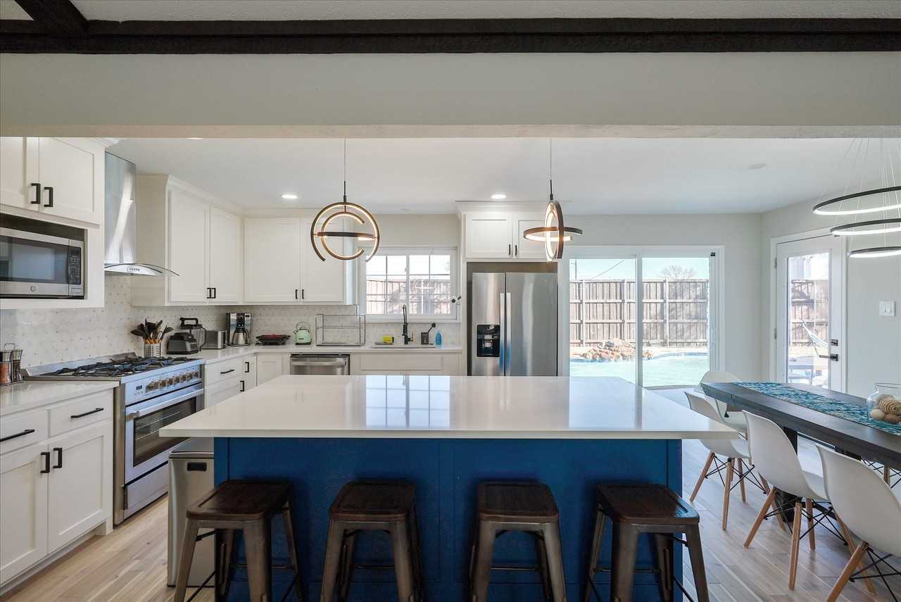 1205 Hillsdale Dr #NA - Photo 5 of 32