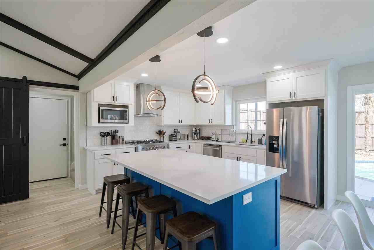 1205 Hillsdale Dr #NA - Photo 6 of 32