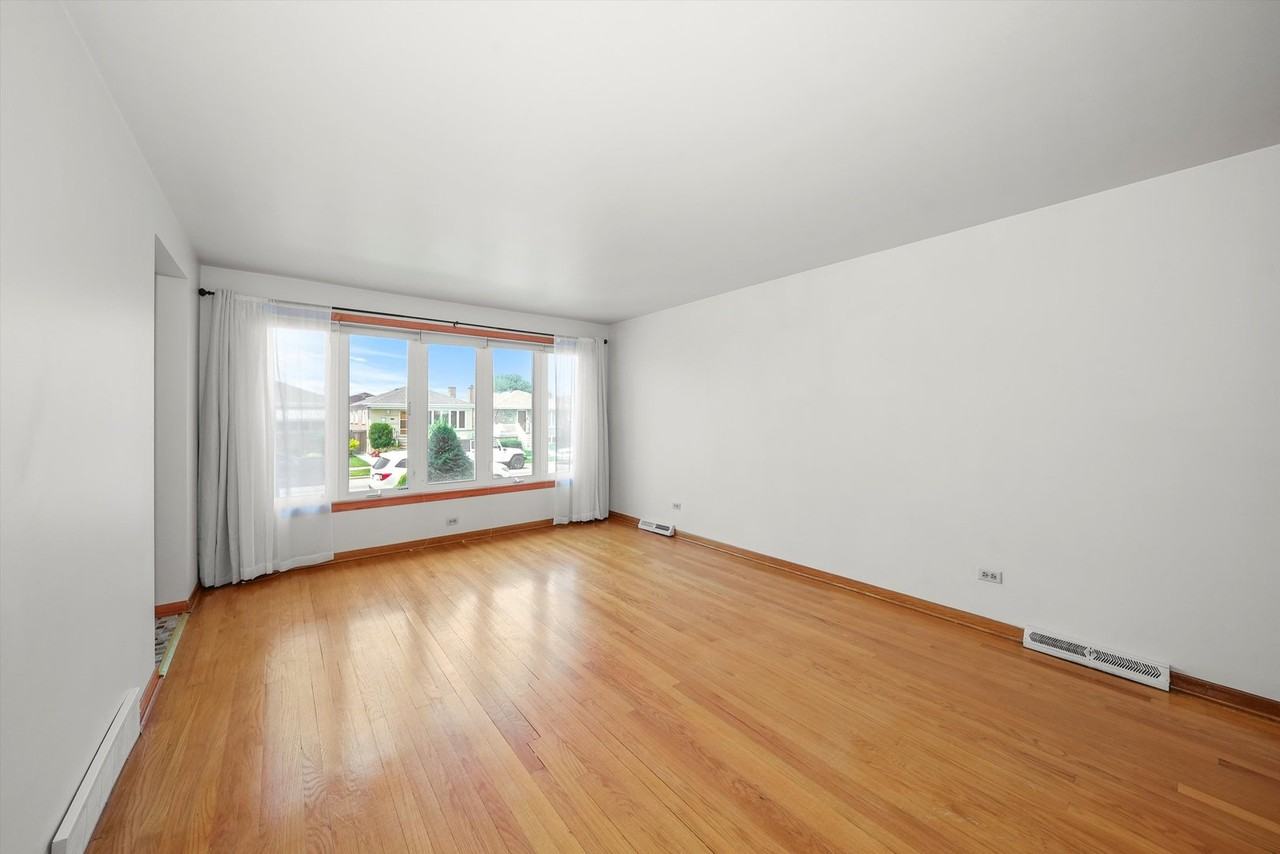 6023 S Parkside Ave #NA - Photo 2 of 12