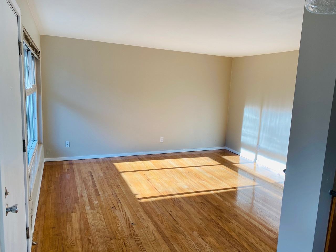 1226 Taylor Ave N #5 - Photo 5 of 19