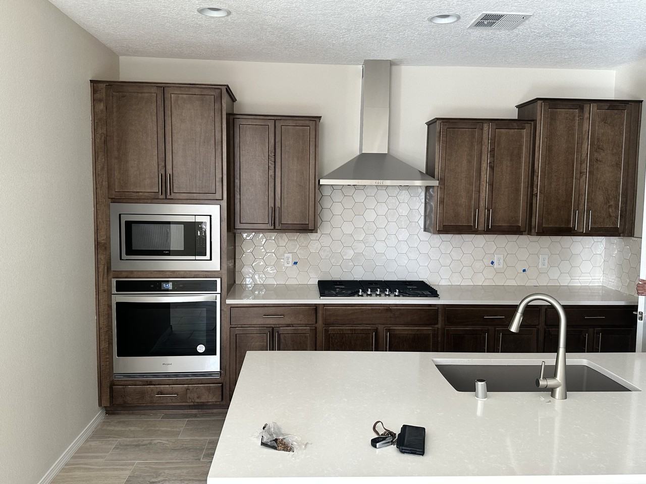 5202 Gold Hill Ln - Photo 6 of 17