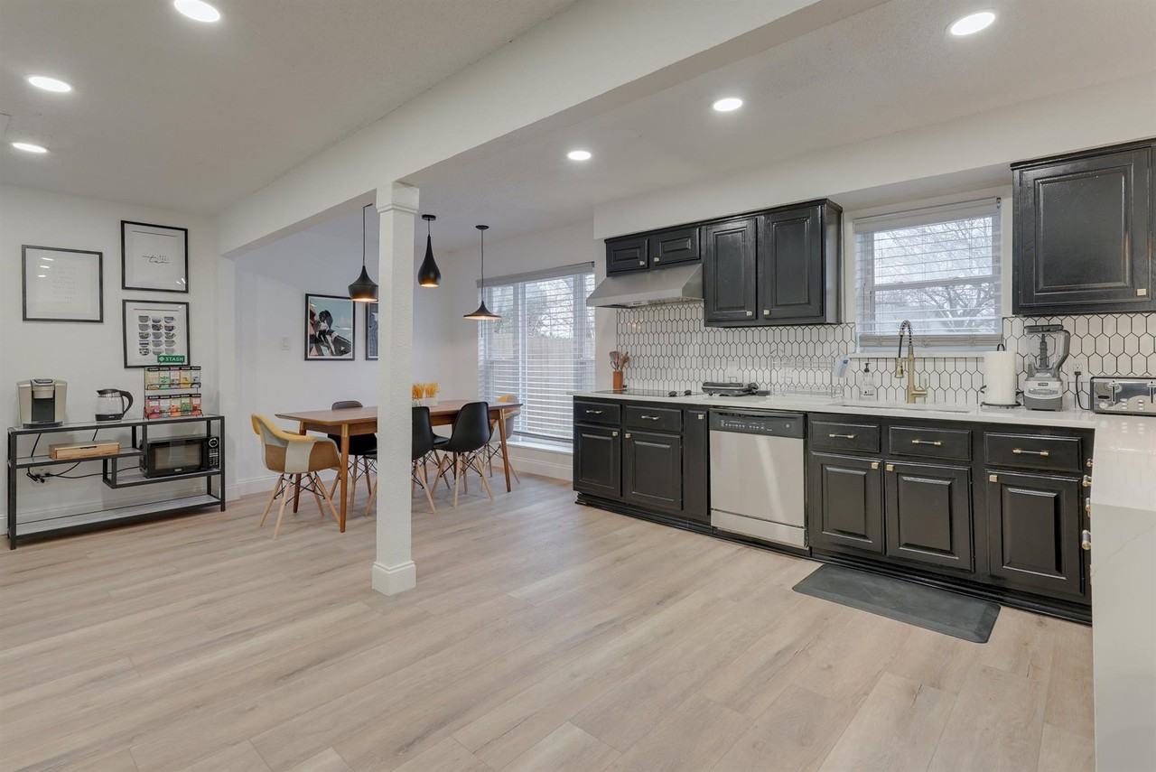 6048 Holiday Ln #NA - Photo 6 of 33