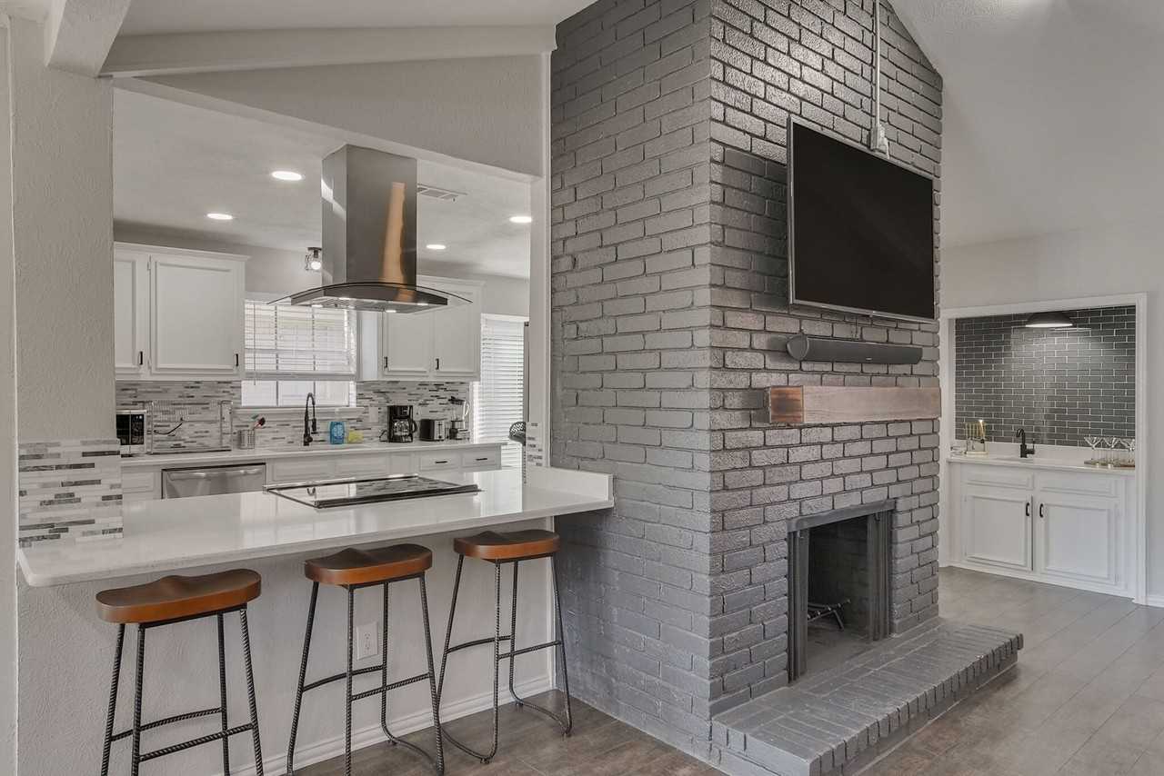 2421 Regal Rd #NA - Photo 6 of 40