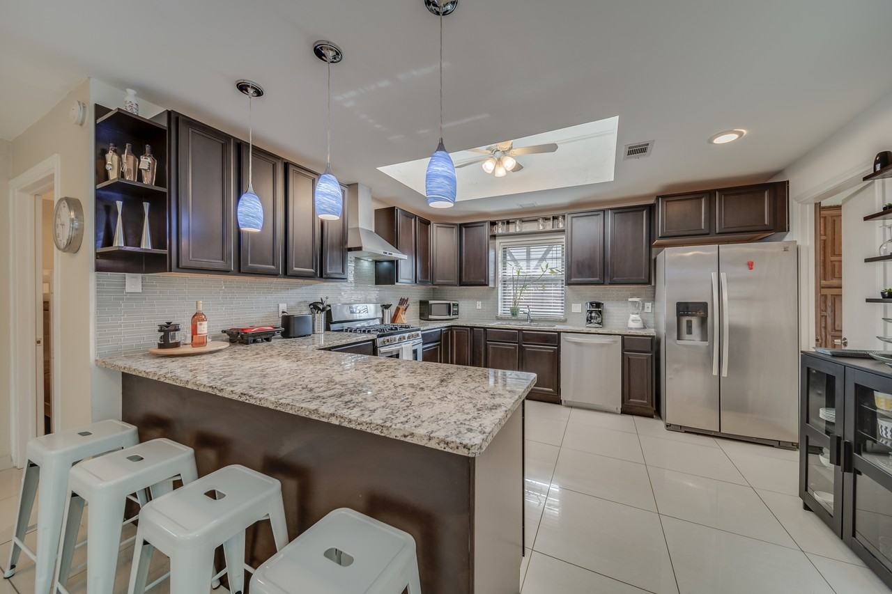 1021 Mellville Drive #NA - Photo 6 of 35