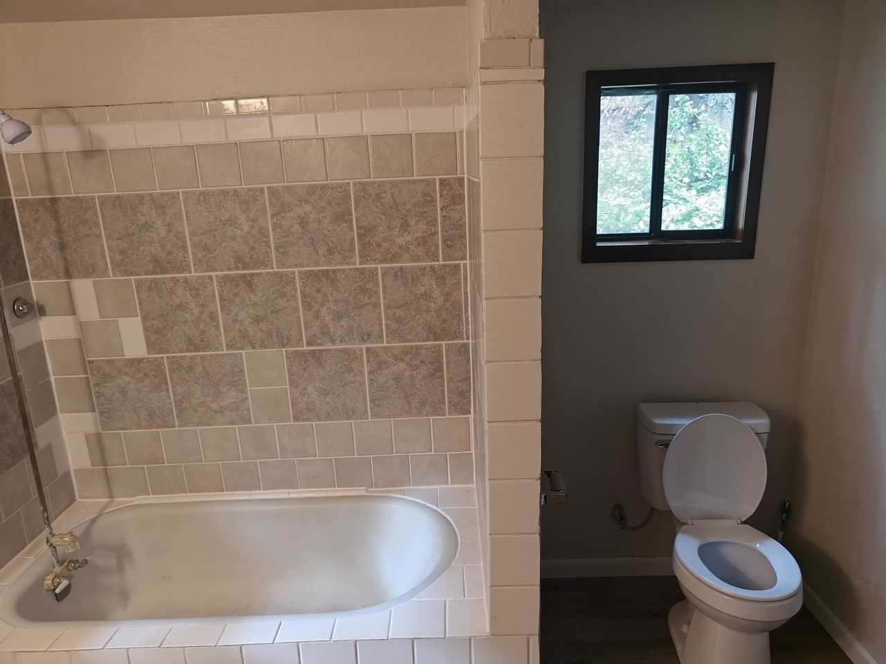 105 Greenwood Rd #NA - Photo 3 of 12