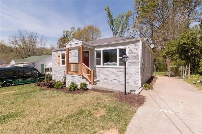 2221 Larchwood Rd Sw #NA - Photo 4 of 21