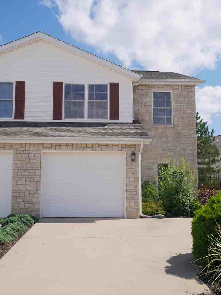 2628 E Oaklawn Ct 2628, Bloomington, IN 47401 3 Bedroom Condo for