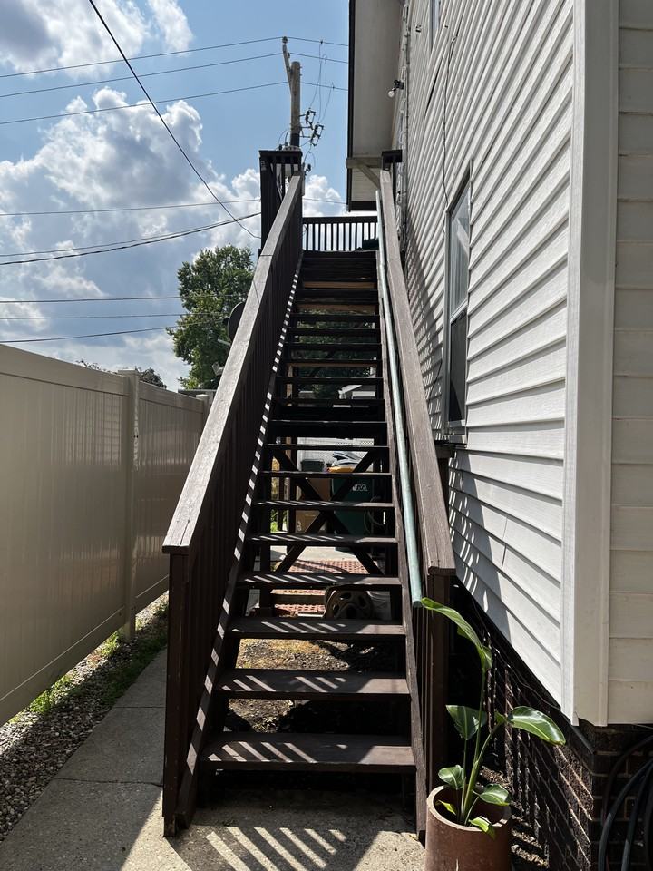 114 7th St #2 - Photo 3 of 18