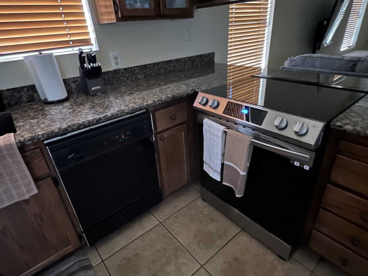 2184 E 27th Ln - Photo 7 of 19