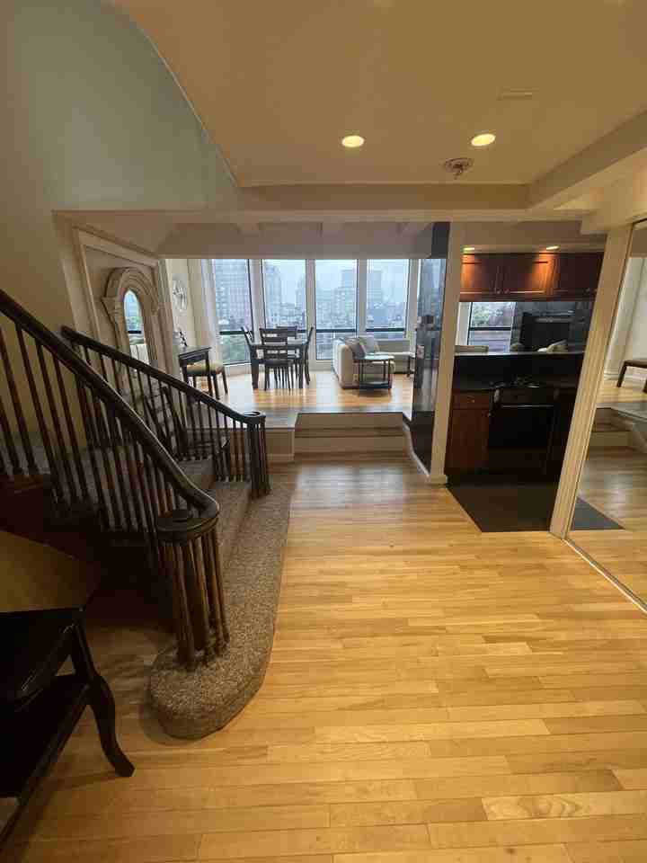 113 Beacon St #PH2 - Photo 3 of 17