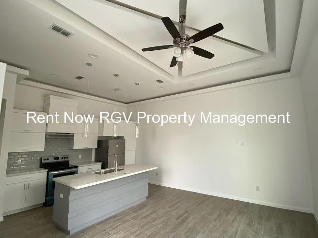 1002 N Glasscock Rd #3 - Photo 3 of 13