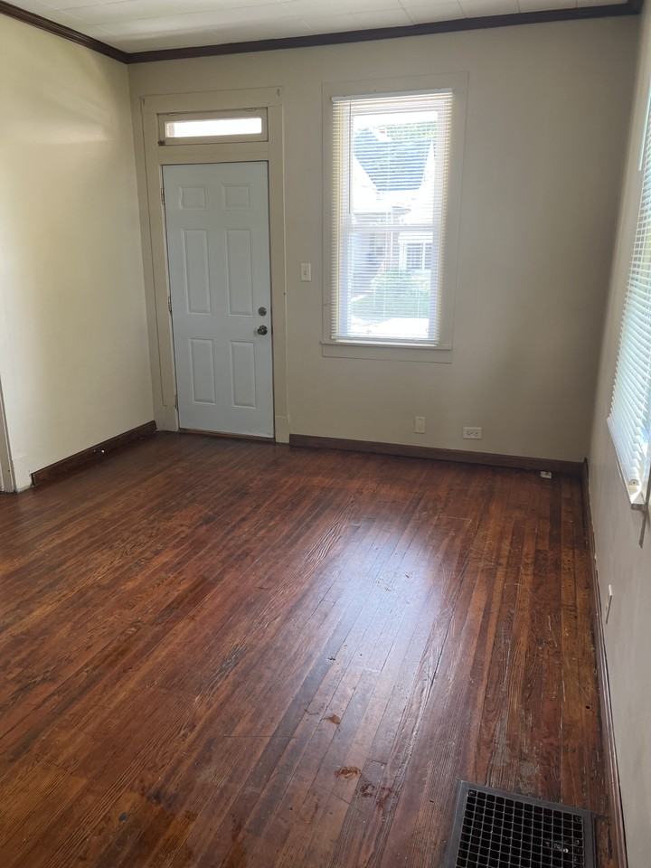 1014 Oakley St #NA - Photo 3 of 19