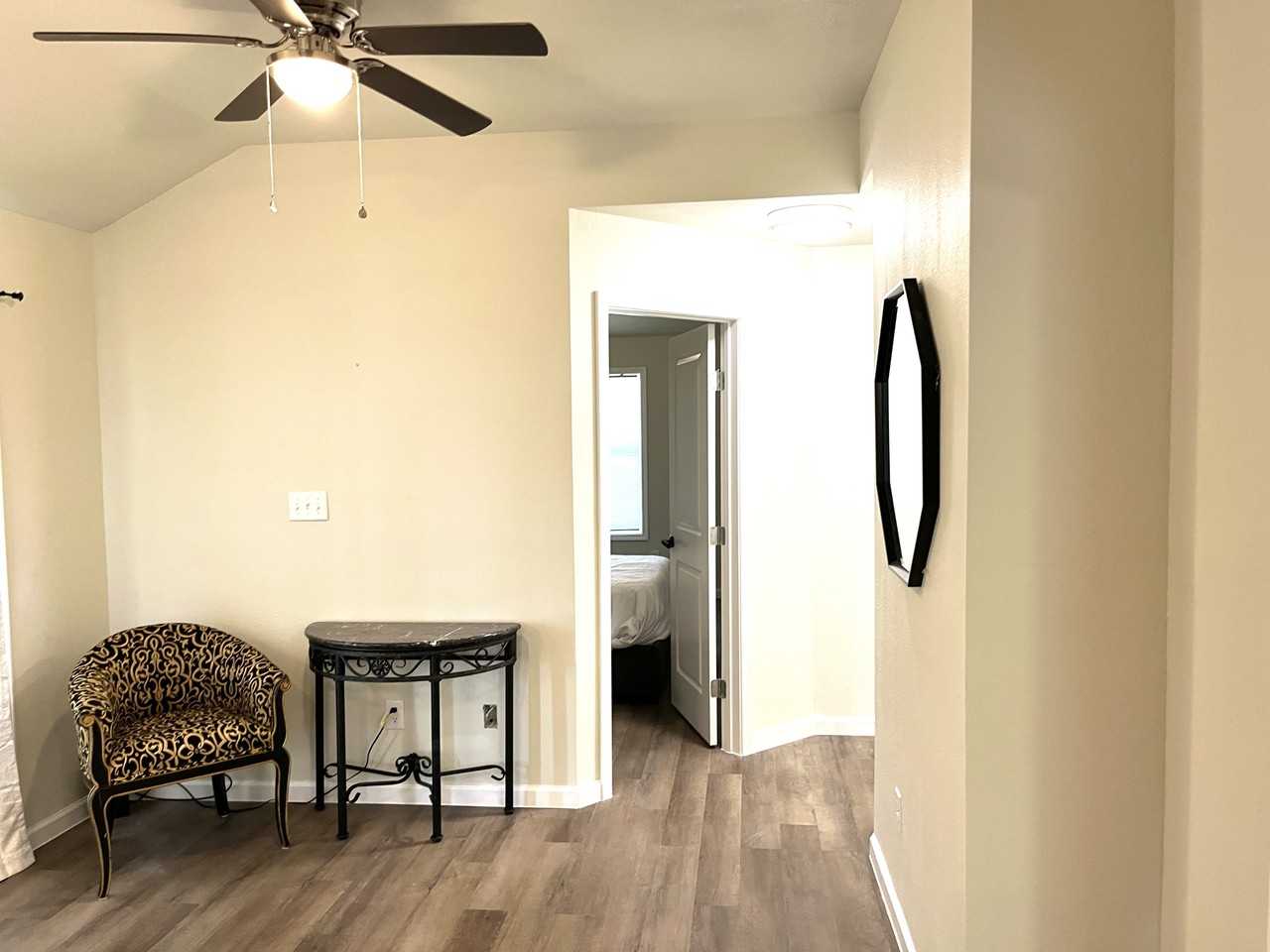 1521 N Ross Ave #NA - Photo 5 of 41