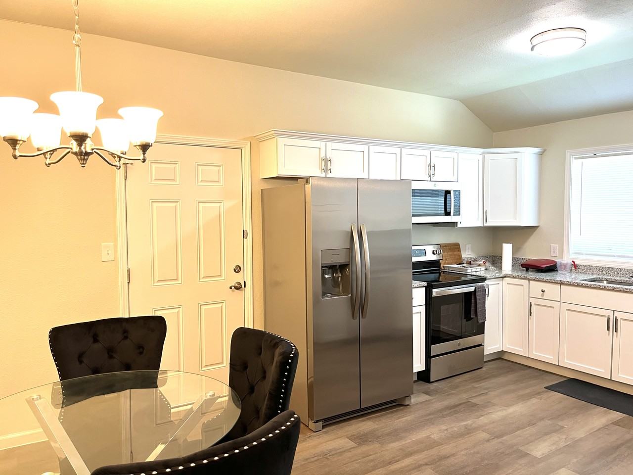 1521 N Ross Ave #NA - Photo 7 of 41